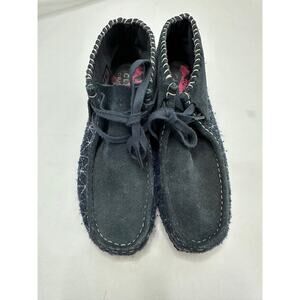 Clarks Originals Wallabee Boot in the navy sashiko style suede Women's 6.5